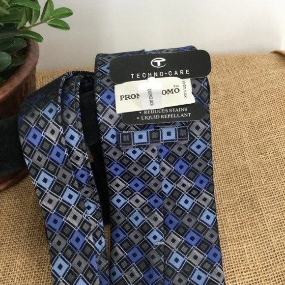 Pronto Uomo Men’s Geometric Patter Tie NWT - Picture 6 of 8
